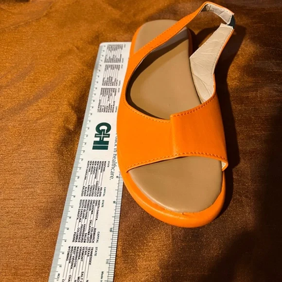 Sandal - Picture 3 of 5